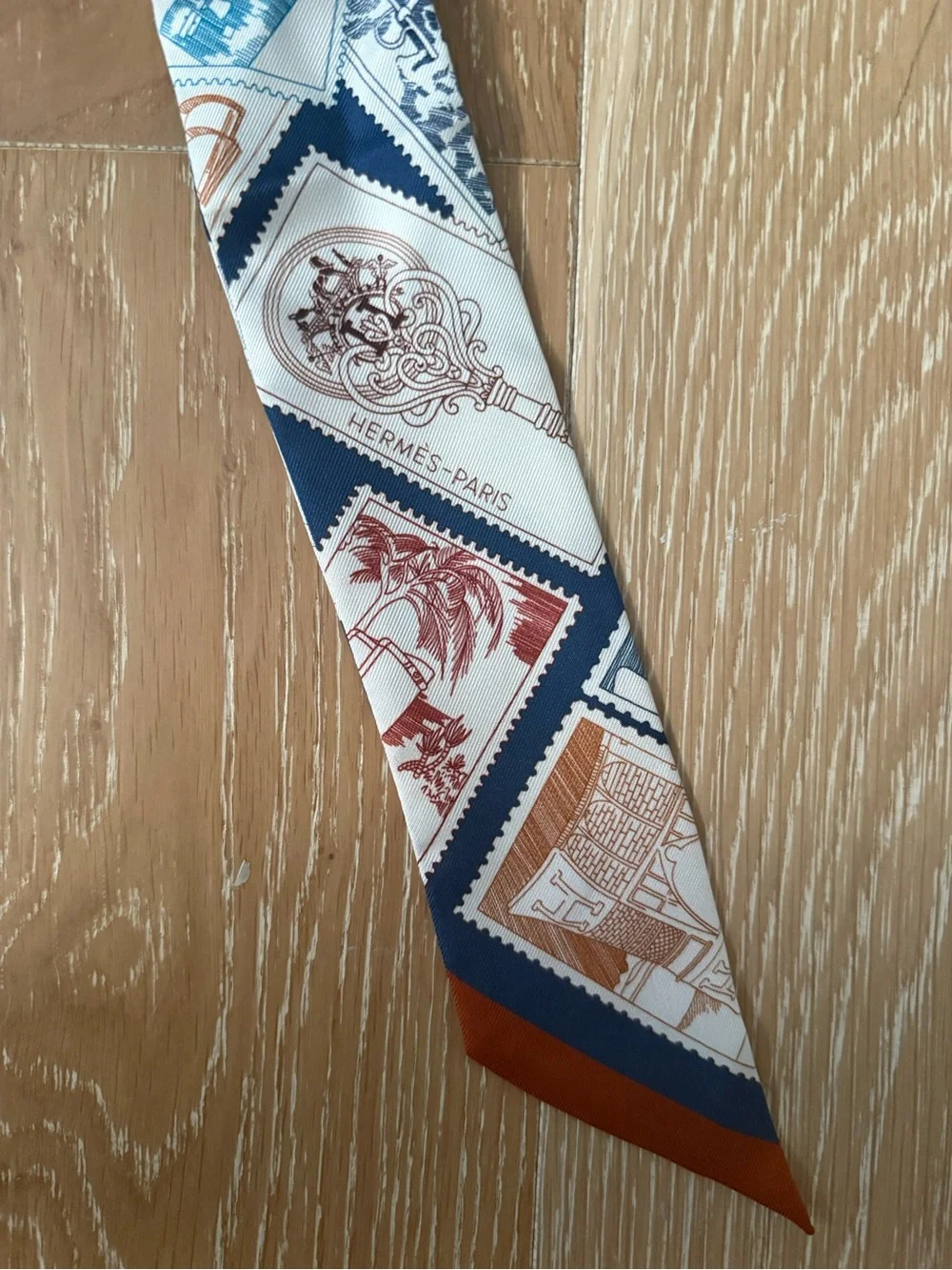 NWOT Hermes 100% silk twilly scarf Le Philateliste du Faubourg Twilly blue